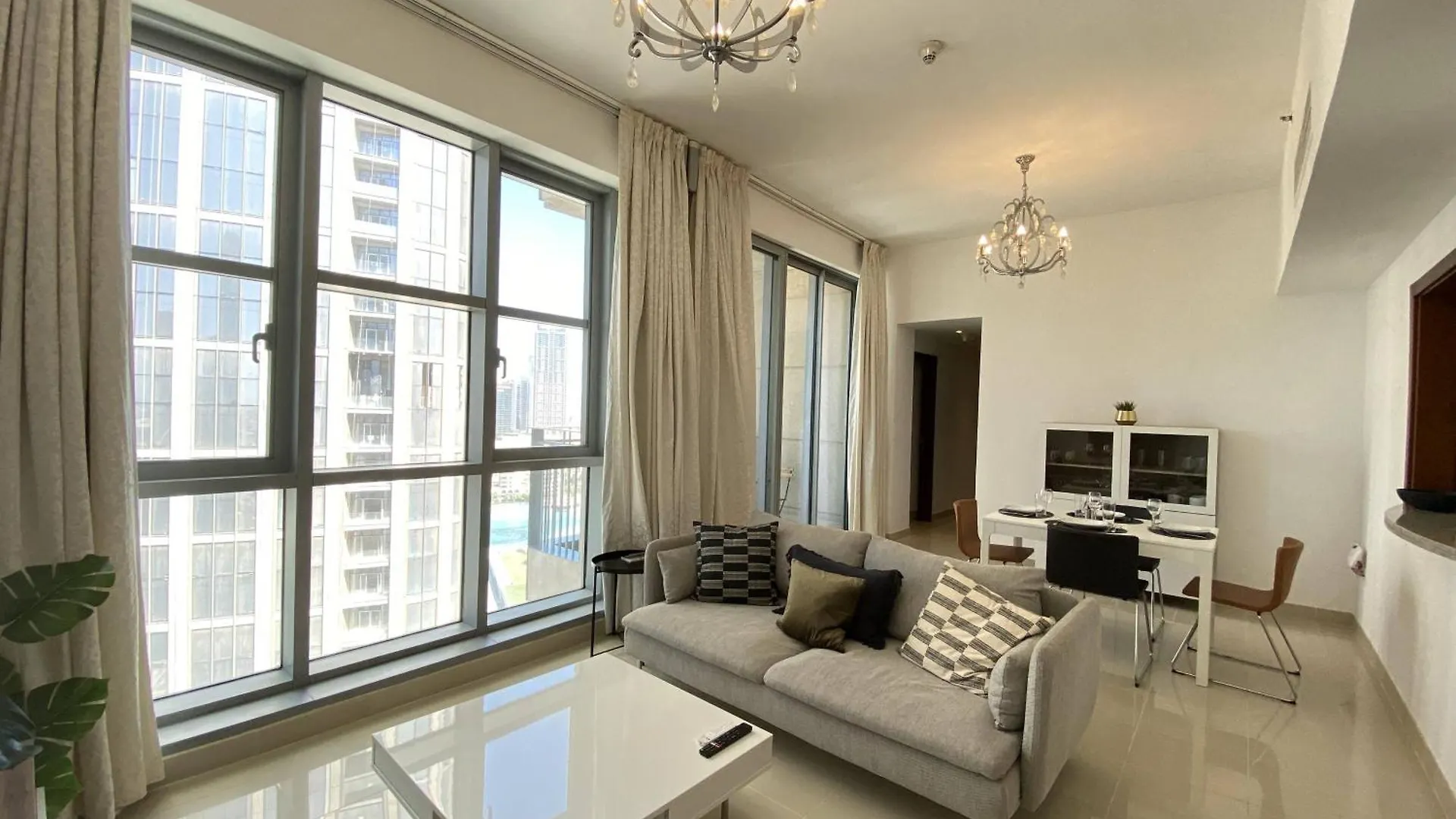 Lux Bnb Standpoint Tower Burj & Fountain Views location